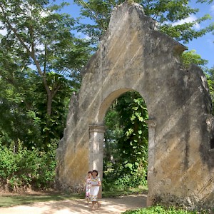 Many haciendas sport a grand entryway, usually some kind of arch. This arch at Hacienda San Jose Cholul is the tallest we've seen. <a href=></a>